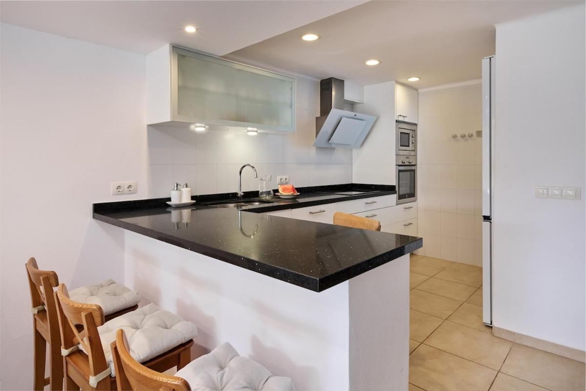 Sea Frontline Apartment 'Ernesto'. Pool. Wifi 산타니 외부 사진